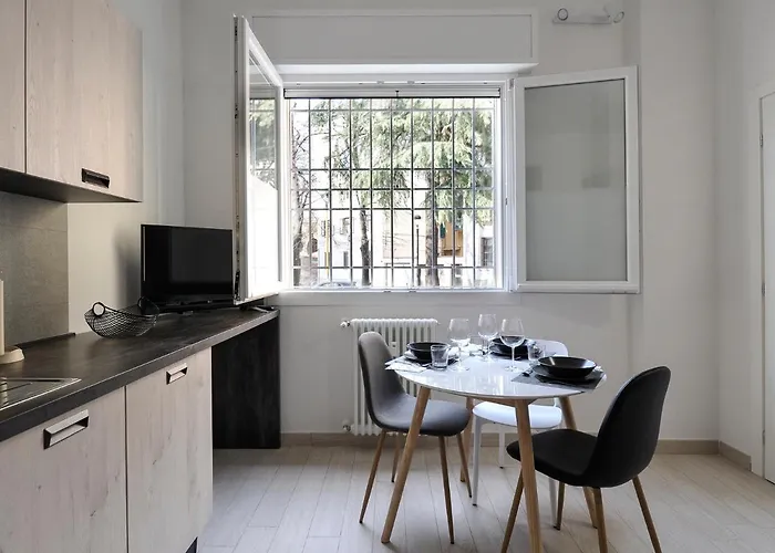 Ur-nest Dolfi * بولونيا